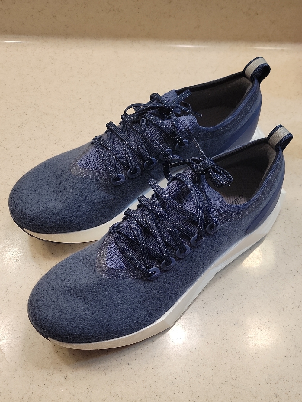 NWT allbirds Men’s Navy Wool Runner-Up Sneakers